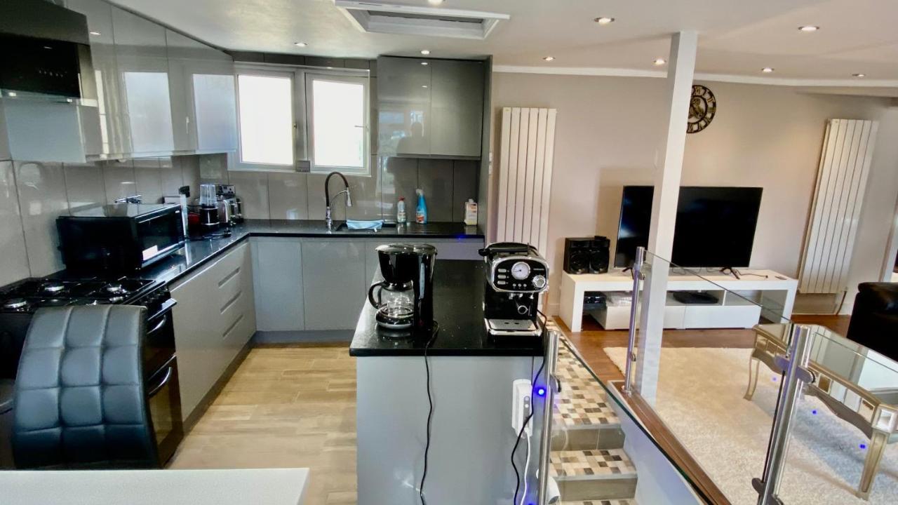 Modern Stylish Apartment At Brighton Station Extérieur photo